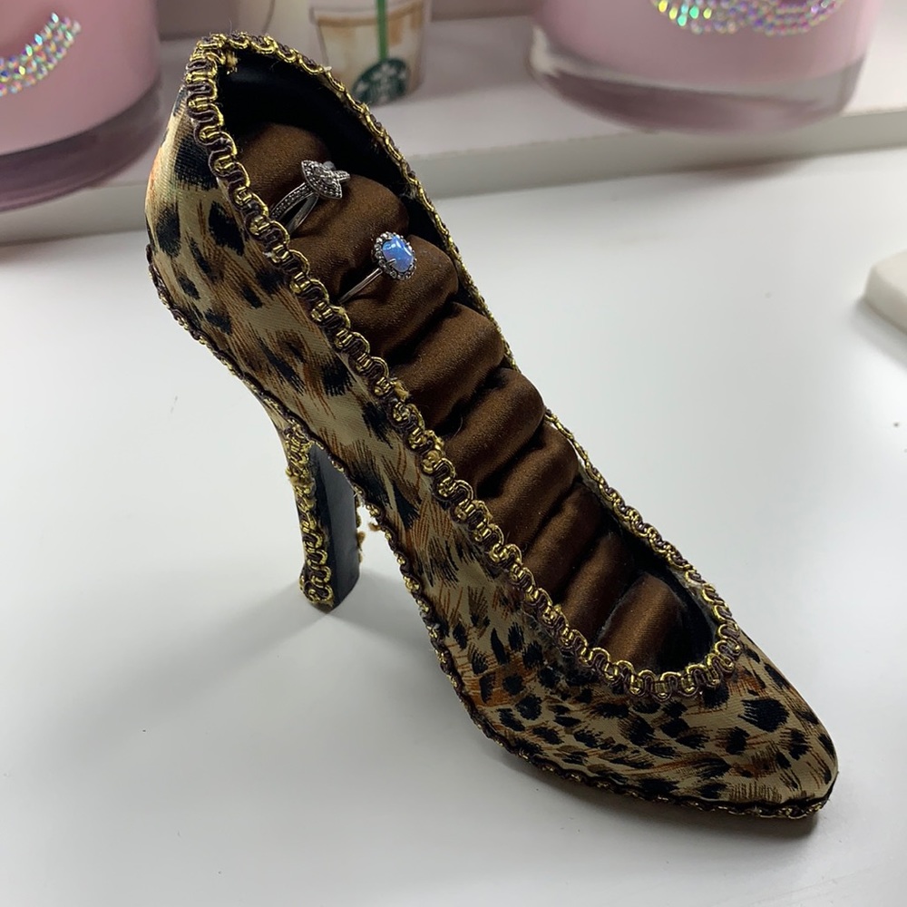 Heel Ring Holder